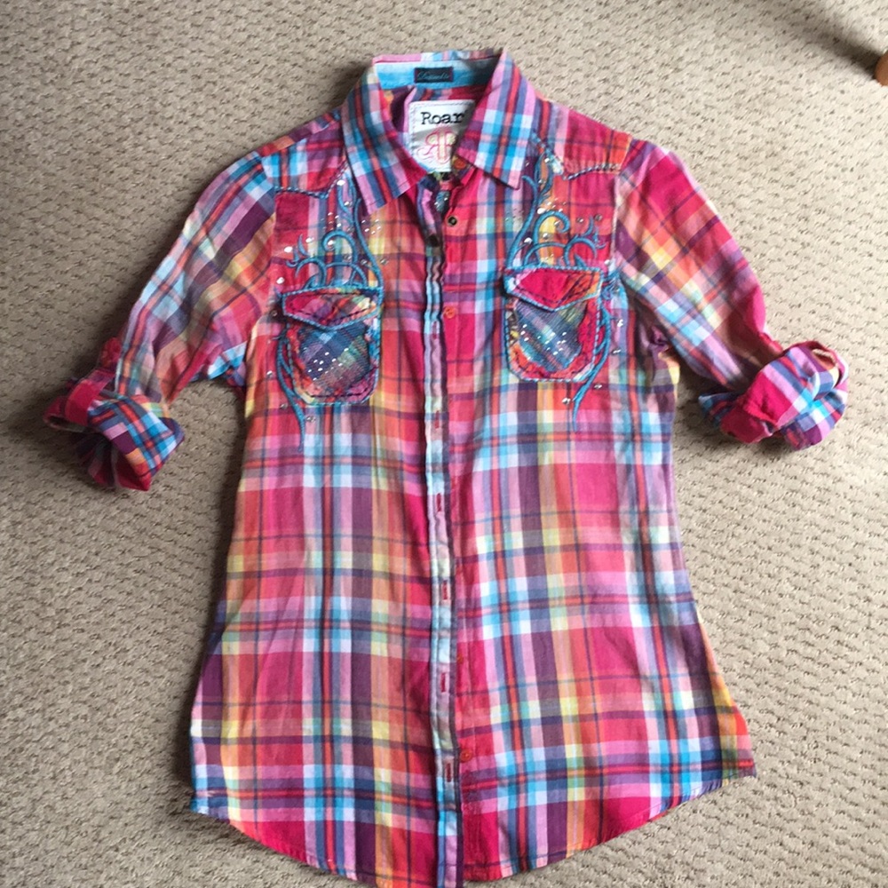 Brand new with out tags Roar button up